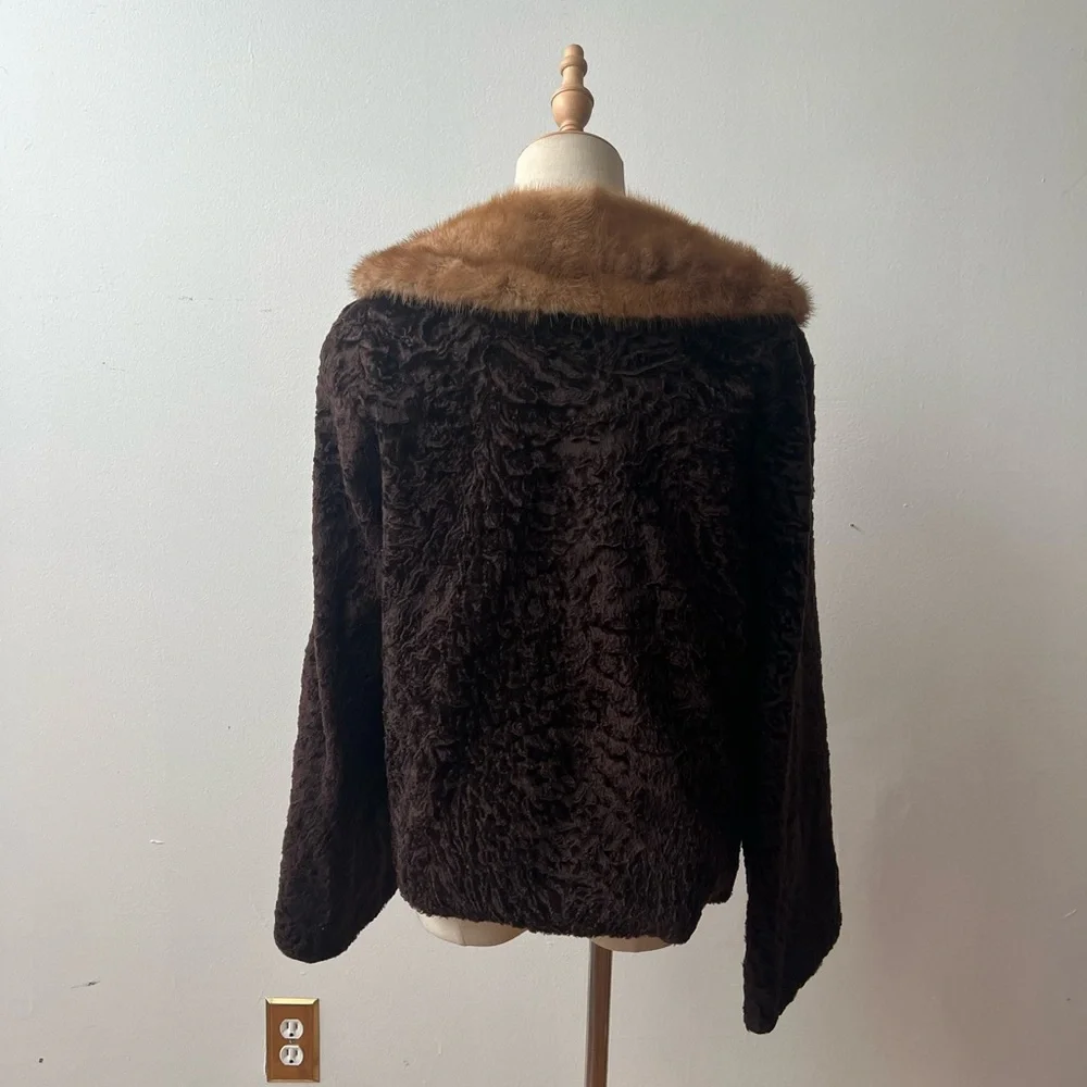 VINTAGE 1950’s Lord & Taylor Genuine Fur Curly Lamb Brown Short Coat Medium - Picture 7 of 12